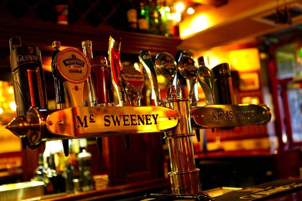 Mcsweeney Arms Hotel Killarney Exterior foto